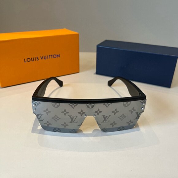 Louis Vuitton Women's Sunglasses - Picture 1 of 8